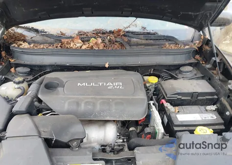 2015 Jeep Cherokee Latitude z USA, uszkodzony, nr VIN 1C4PJLCB0FW782039